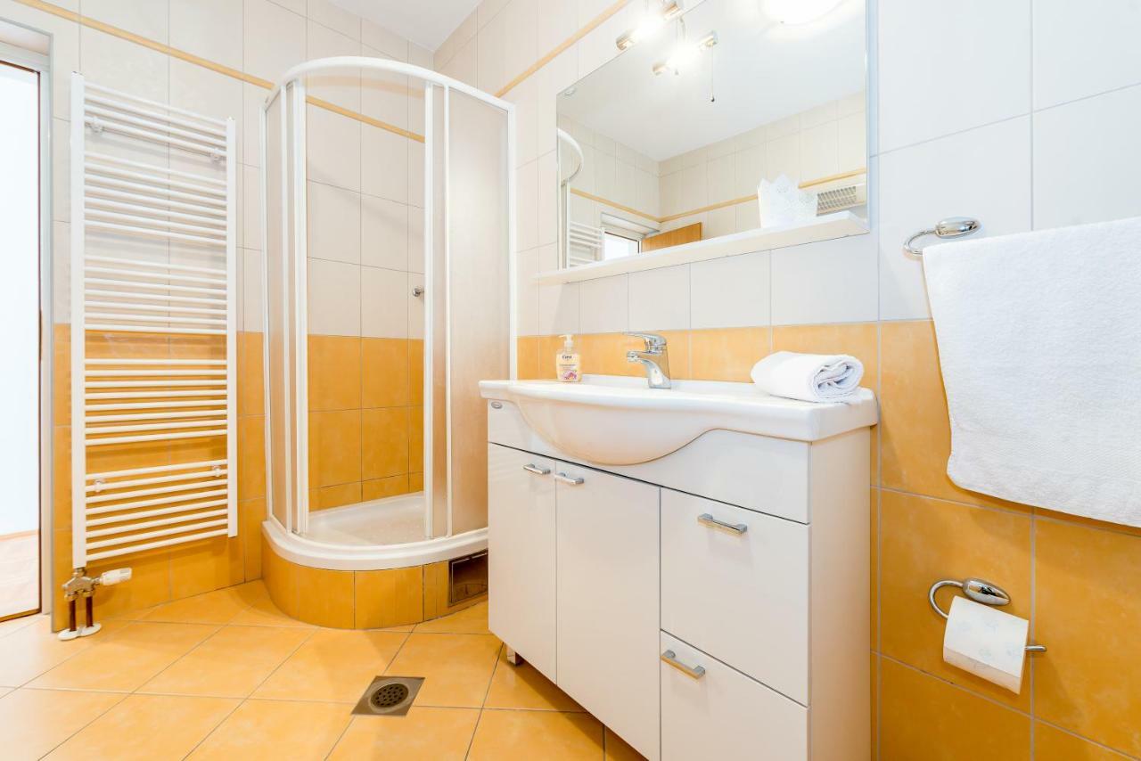 Apartment Anamarija With Sea View Šibenik Exteriör bild
